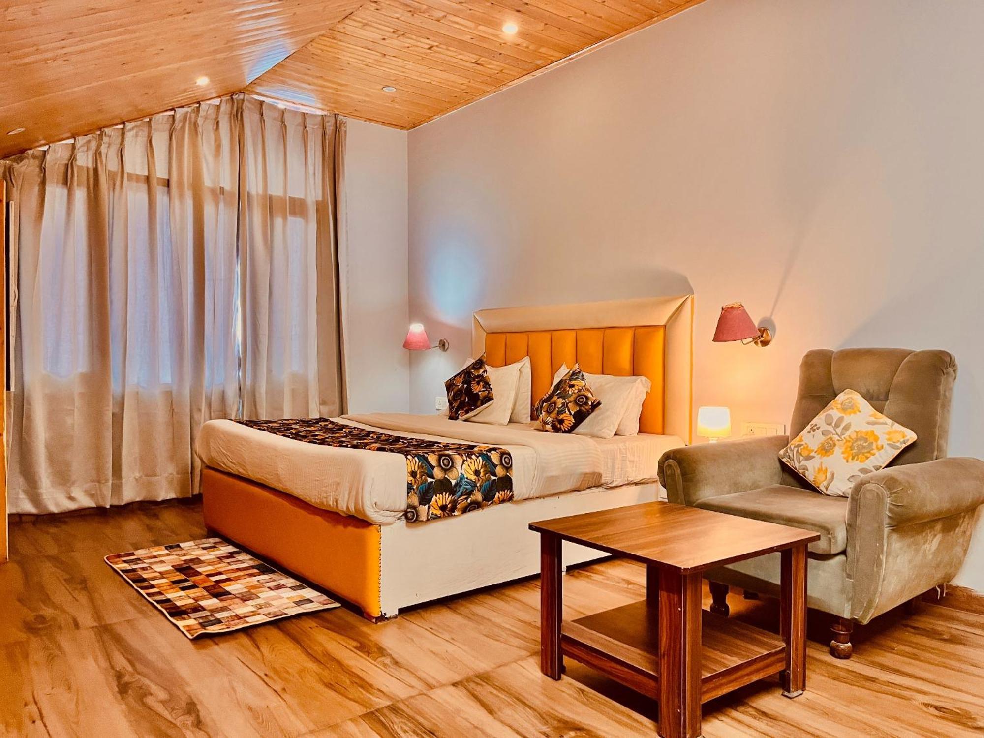 Hadimba Hill View By Hadimba Palace, Manali - Premium Room ! Family Hotel ! Parking ! Near Hadimba Temple Manāli Exterior foto