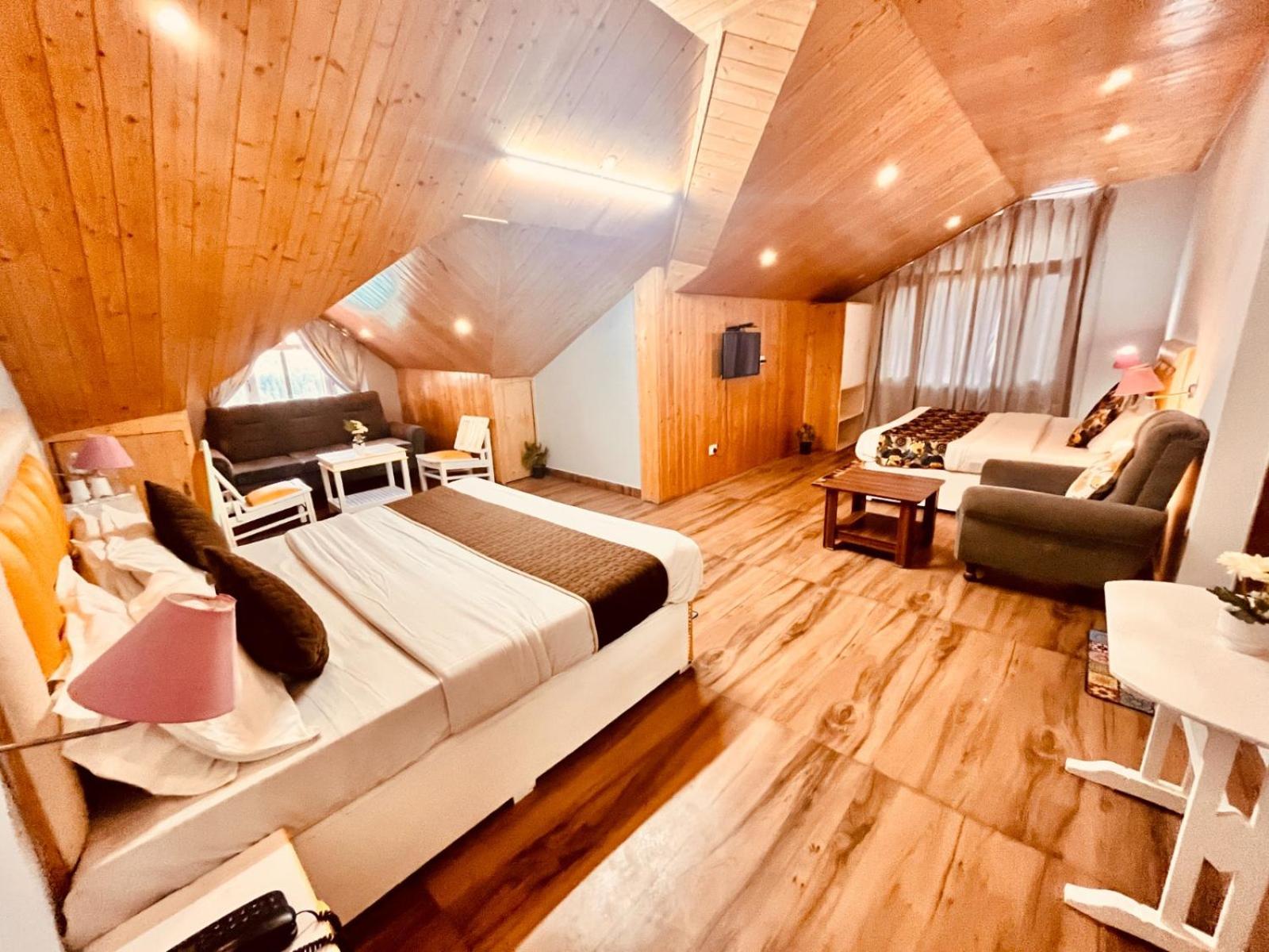 Hadimba Hill View By Hadimba Palace, Manali - Premium Room ! Family Hotel ! Parking ! Near Hadimba Temple Manāli Exterior foto