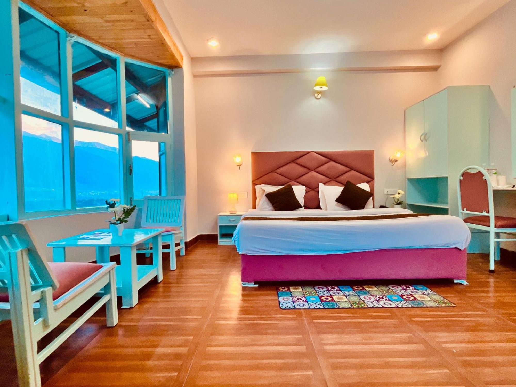 Hadimba Hill View By Hadimba Palace, Manali - Premium Room ! Family Hotel ! Parking ! Near Hadimba Temple Manāli Exterior foto