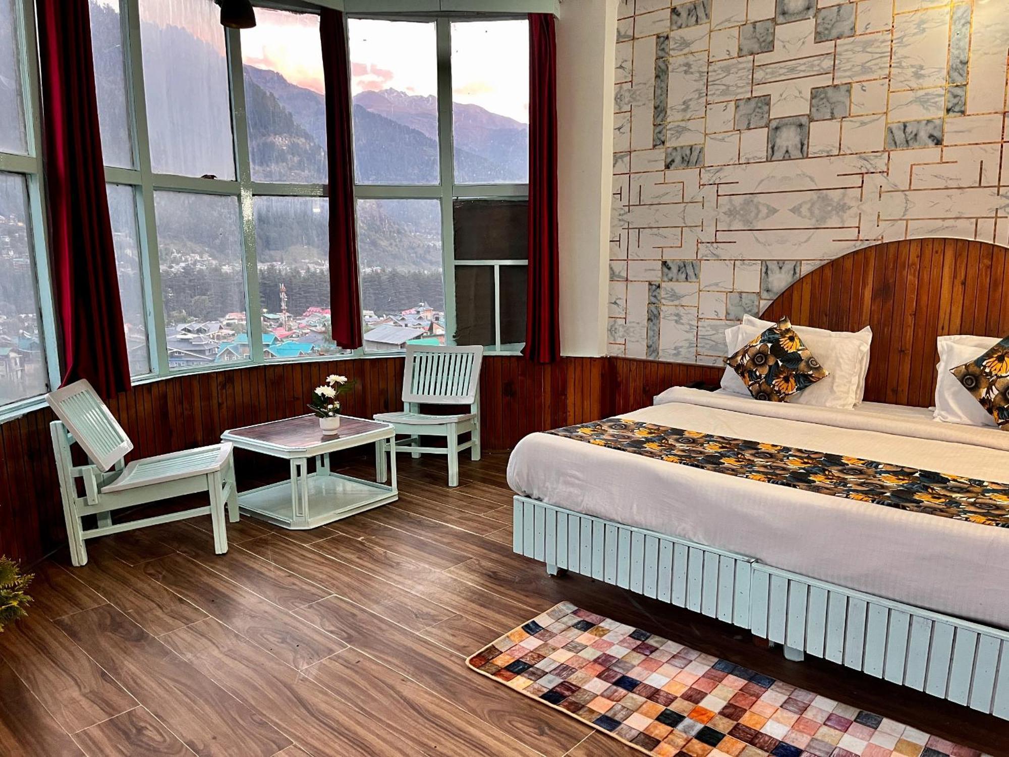 Hadimba Hill View By Hadimba Palace, Manali - Premium Room ! Family Hotel ! Parking ! Near Hadimba Temple Manāli Exterior foto