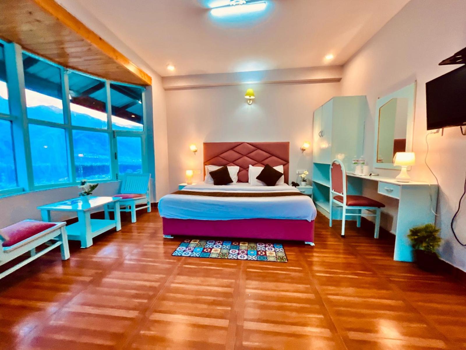 Hadimba Hill View By Hadimba Palace, Manali - Premium Room ! Family Hotel ! Parking ! Near Hadimba Temple Manāli Exterior foto