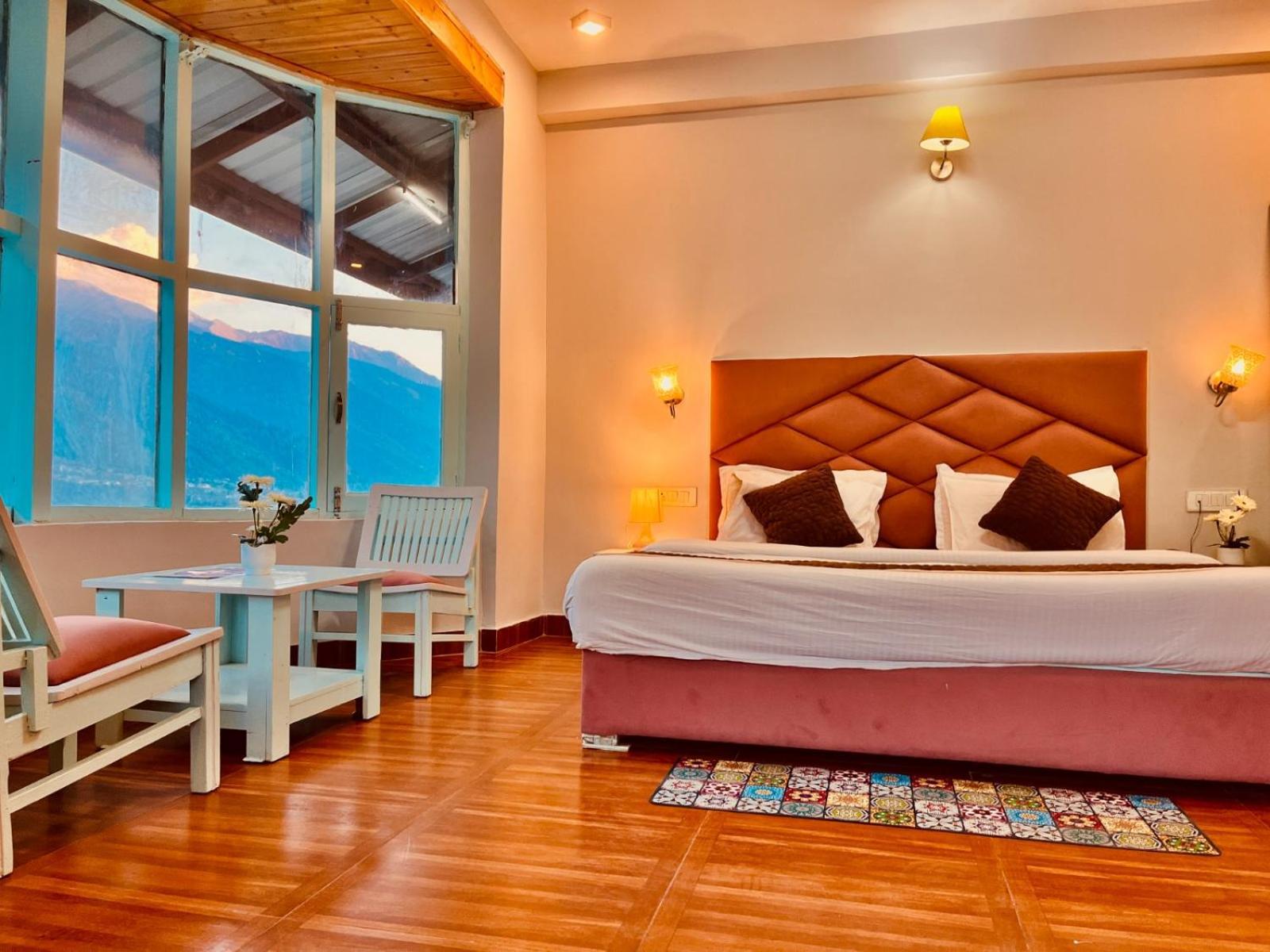 Hadimba Hill View By Hadimba Palace, Manali - Premium Room ! Family Hotel ! Parking ! Near Hadimba Temple Manāli Exterior foto