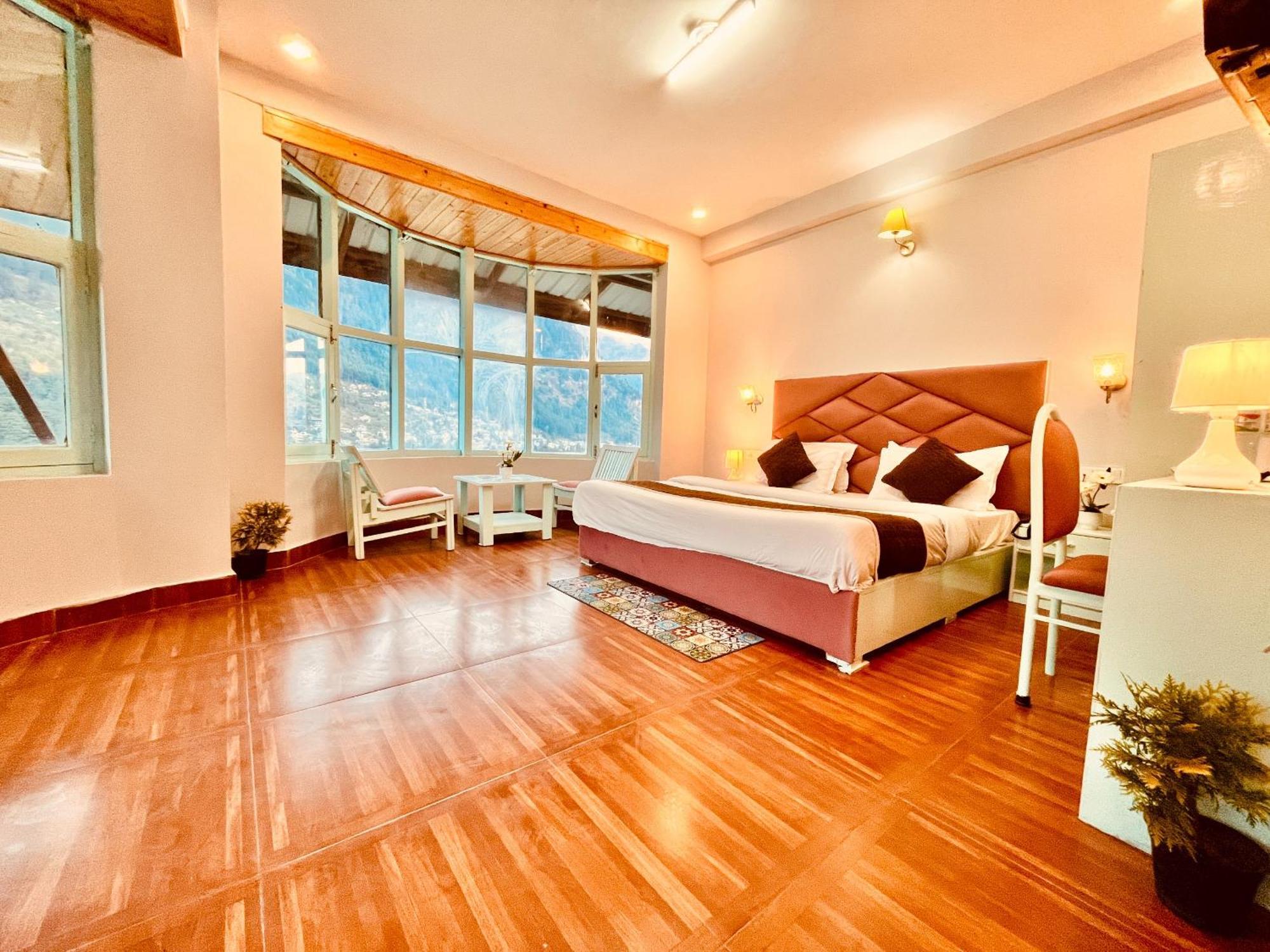 Hadimba Hill View By Hadimba Palace, Manali - Premium Room ! Family Hotel ! Parking ! Near Hadimba Temple Manāli Exterior foto