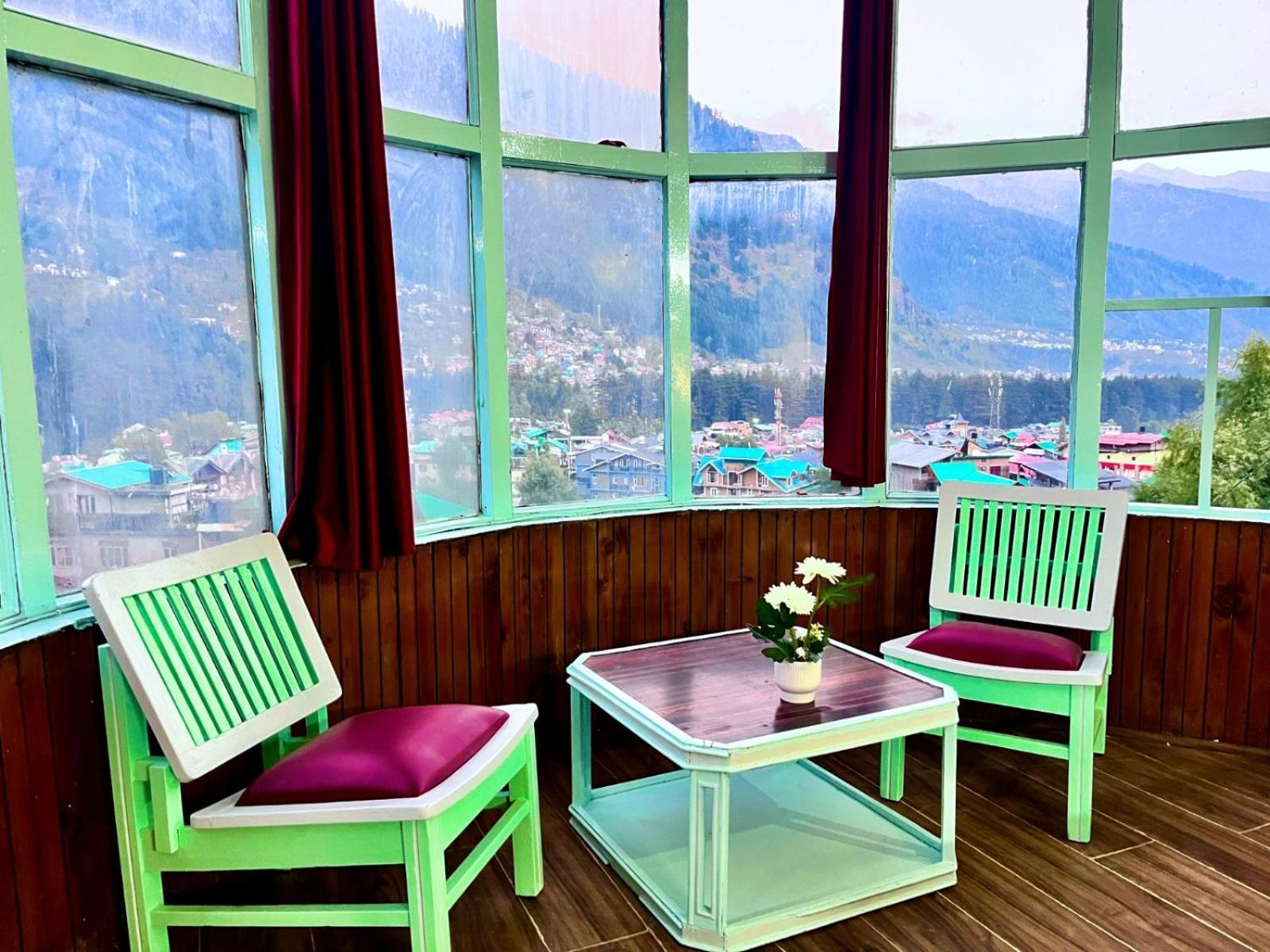 Hadimba Hill View By Hadimba Palace, Manali - Premium Room ! Family Hotel ! Parking ! Near Hadimba Temple Manāli Exterior foto